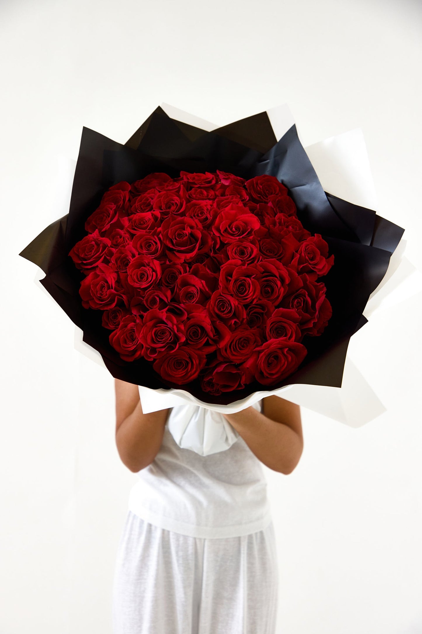 The Most Romantic Flowers in the World (And Why They Work)