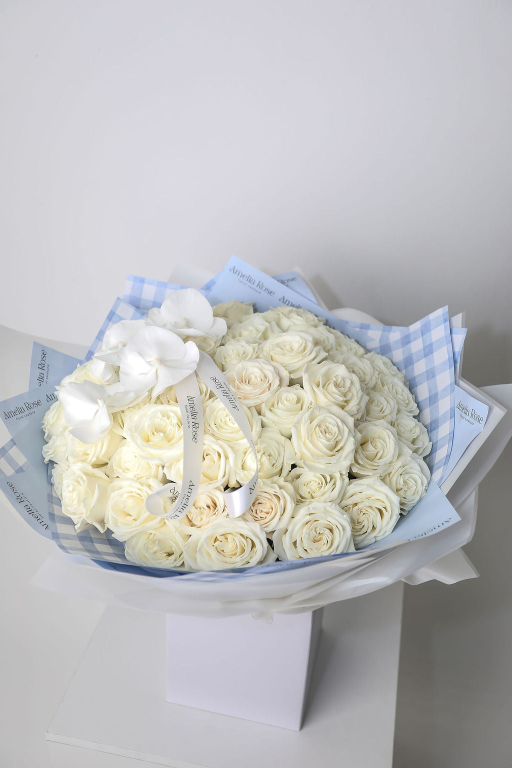 50 White Roses