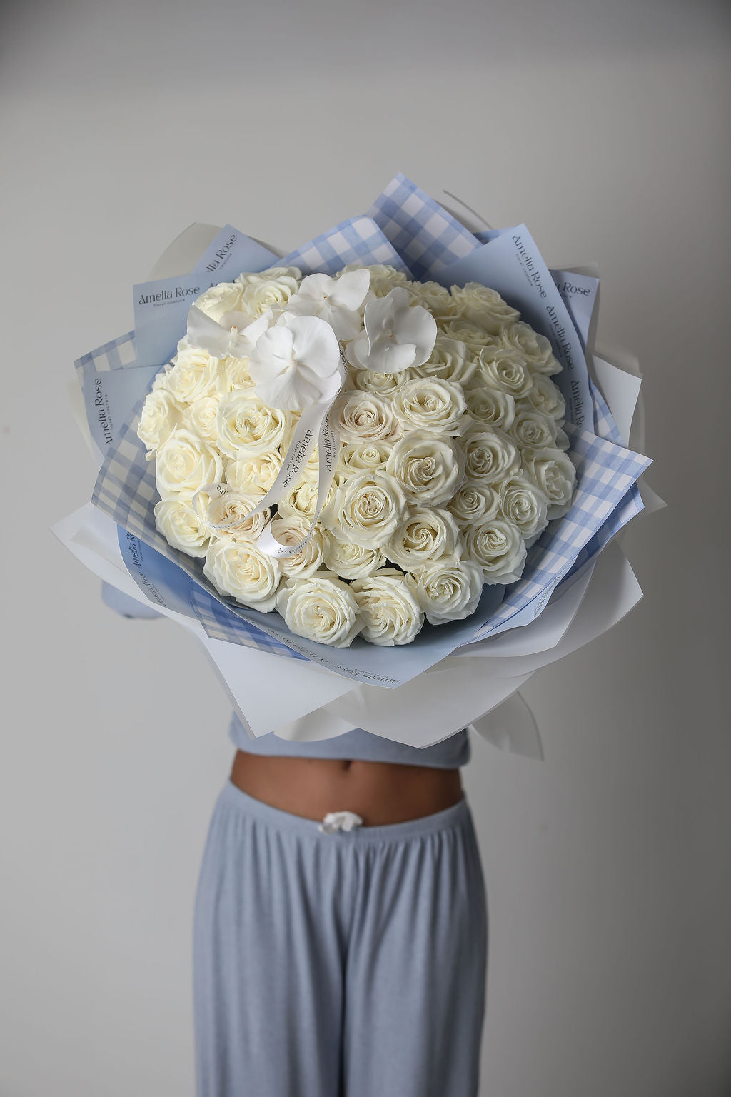 50 White Roses