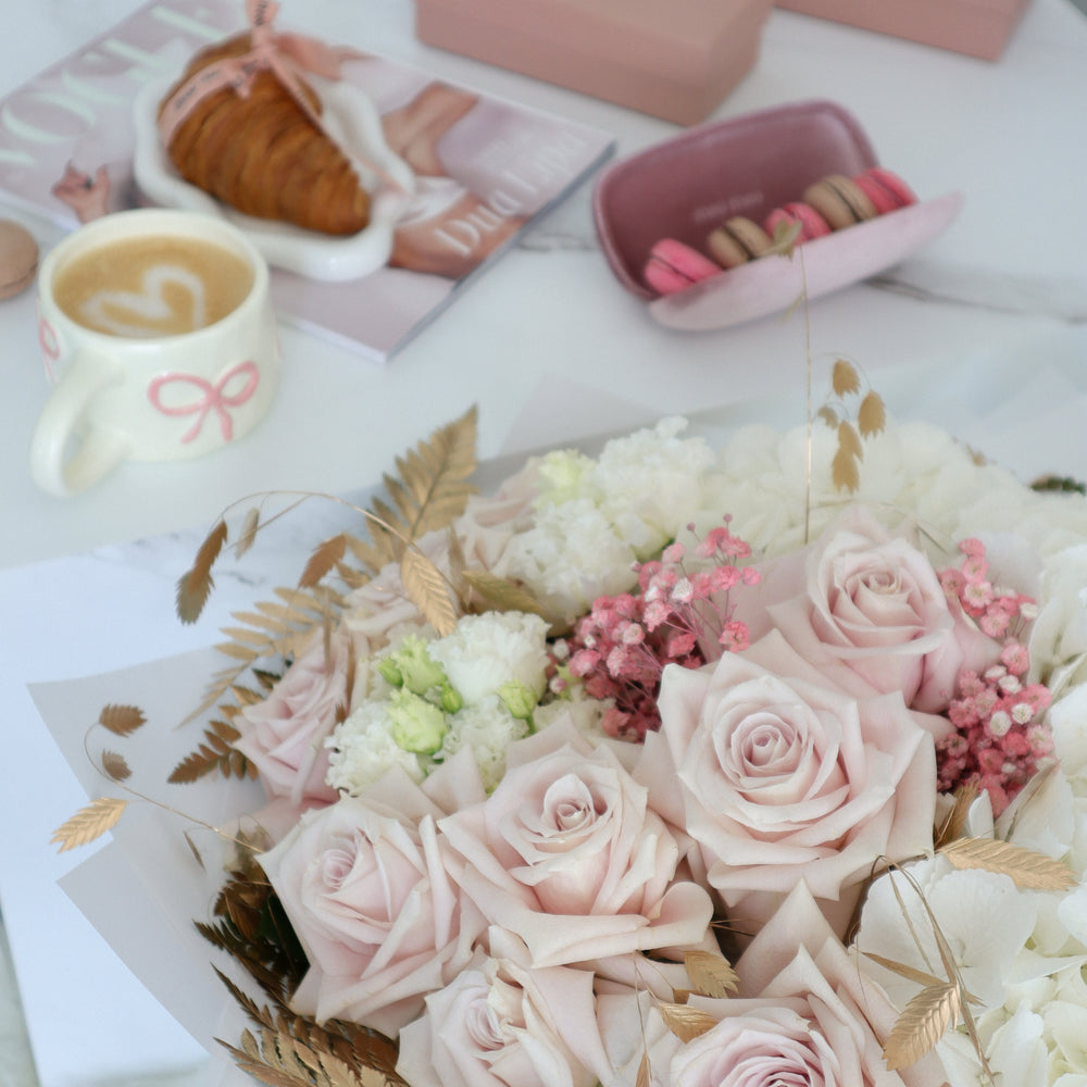 
                  
                    Soft Pink & Gold
                  
                