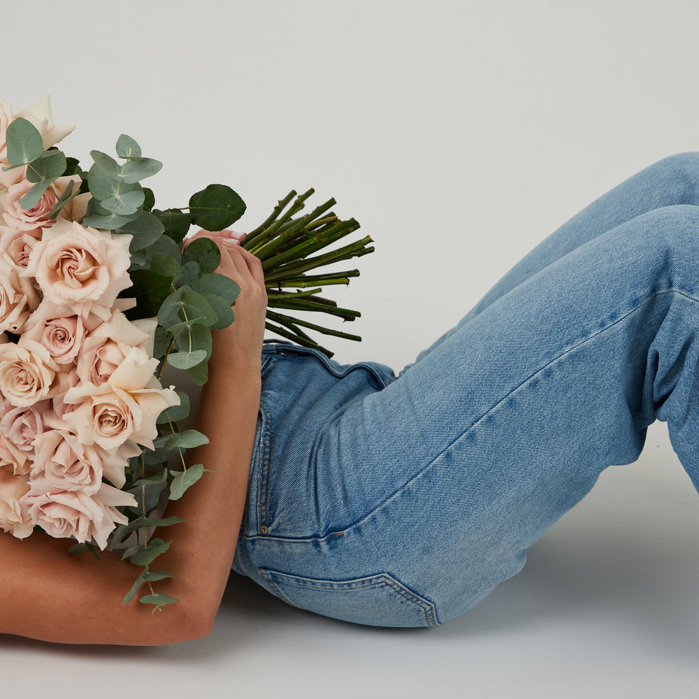 
                  
                    30 Roses
                  
                